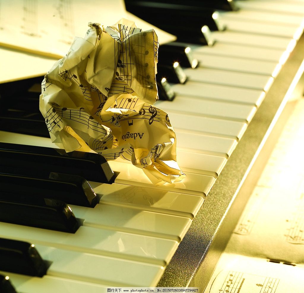 唯美鋼琴圖片